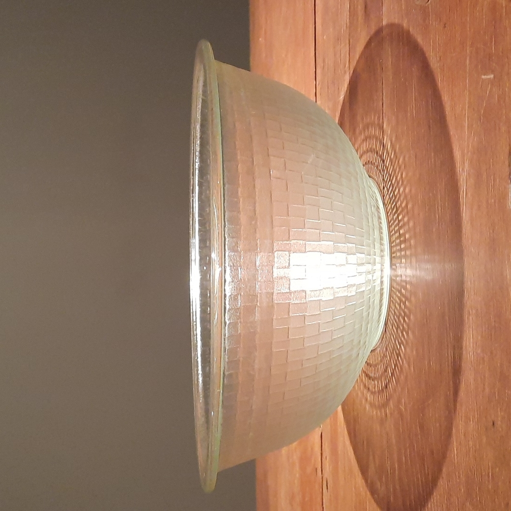 Frosted and textured pyrex bowl